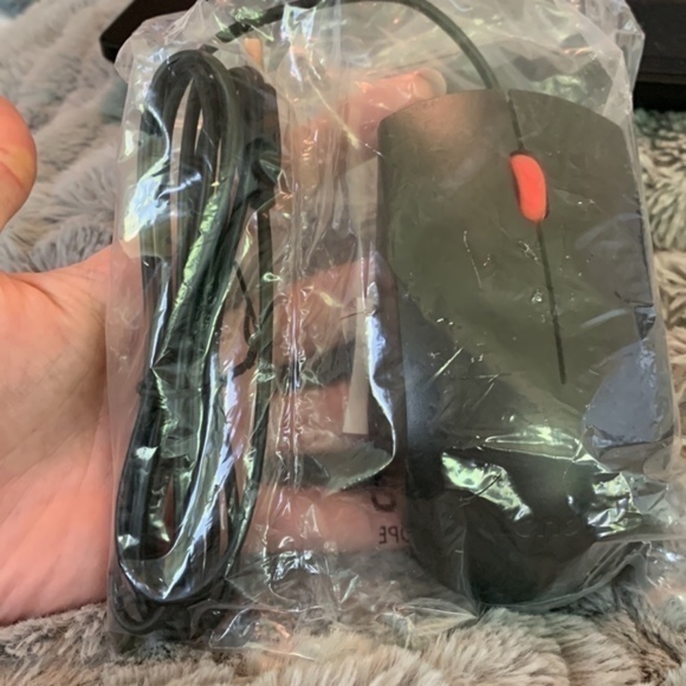 Lenovo USB Optical Wheel Mouse Black FRU P/N 00PH133 - Picture 4 of 5